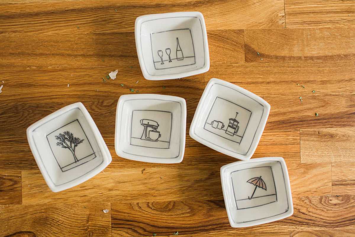 NA Tiny Square Dish