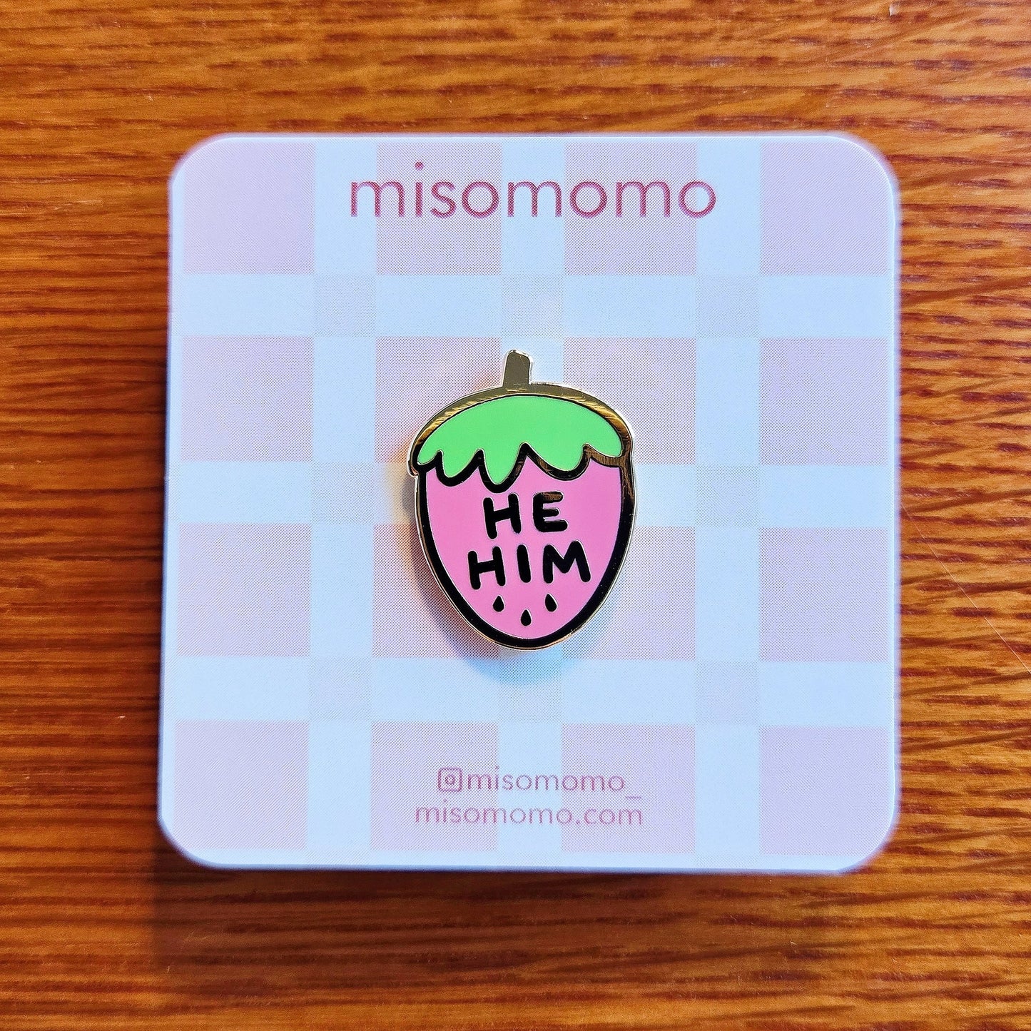 Misomomo Pronoun Pins