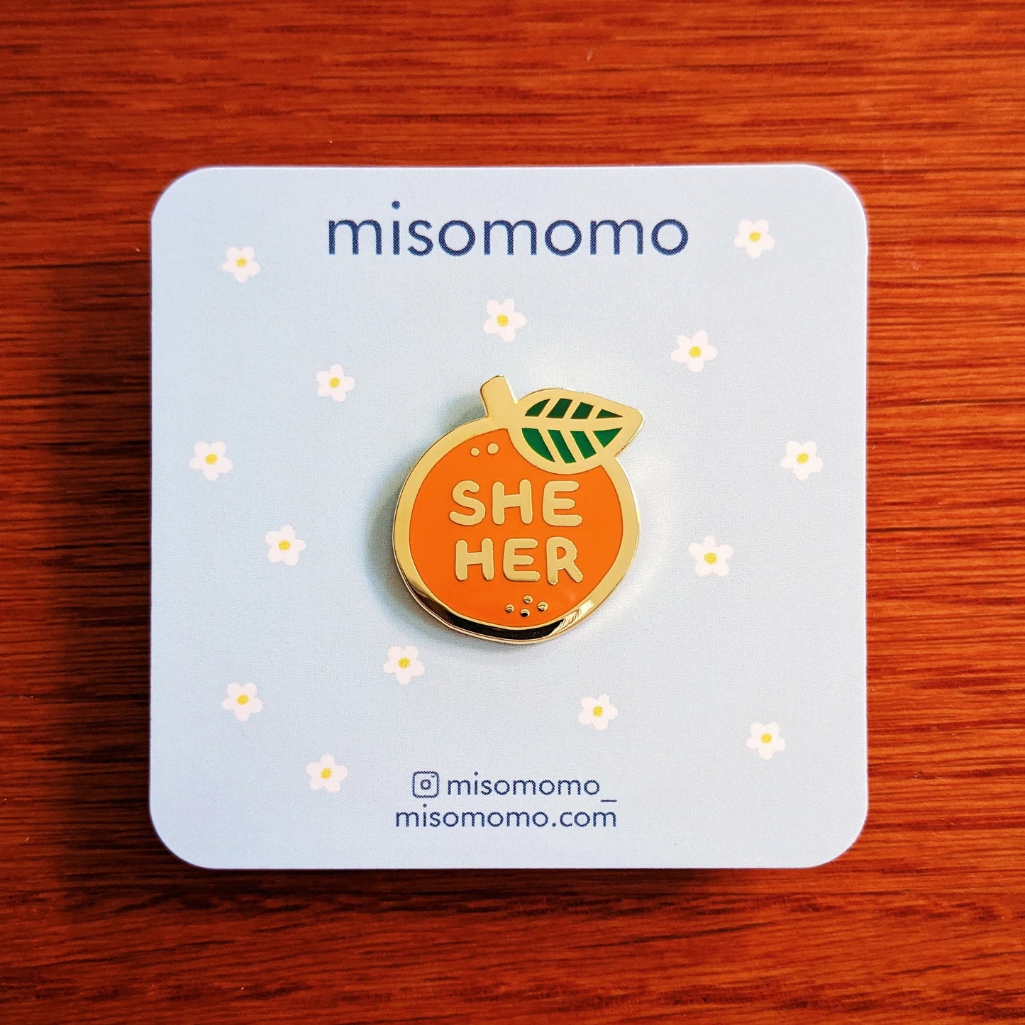 Misomomo Pronoun Pins